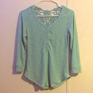 Blue bottom up No Boundaries shirt